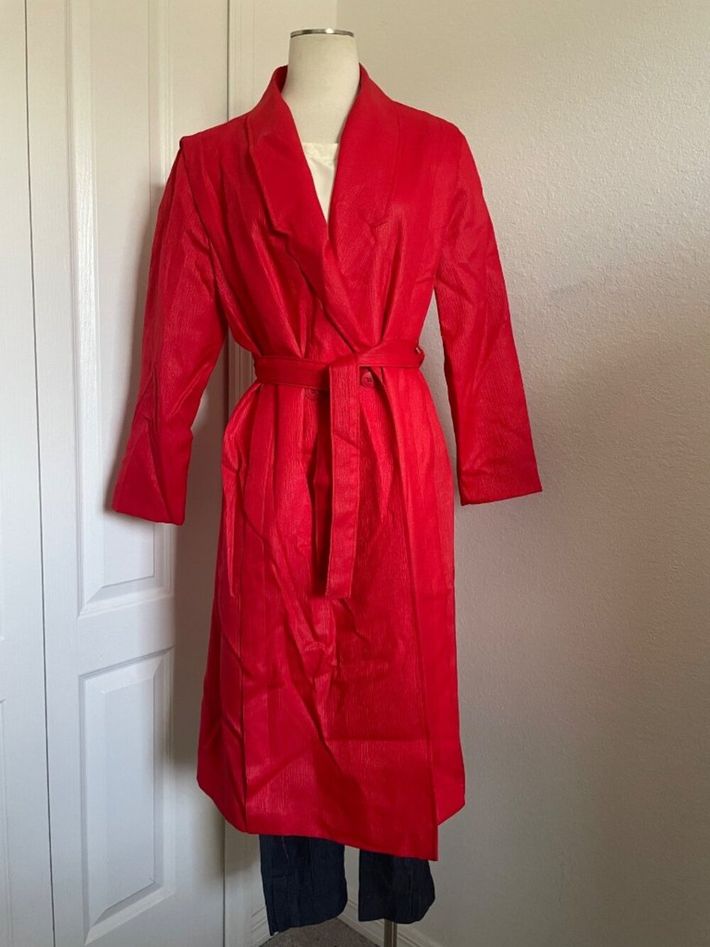 Vintage 1980s Vibrant Red Structured Statement Belted Trench Coat Women’s Large